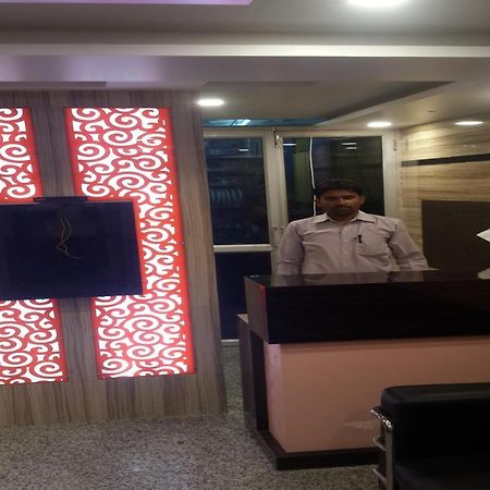 Oyo 86669 Arnav Residency Hotel Nova Deli Exterior foto
