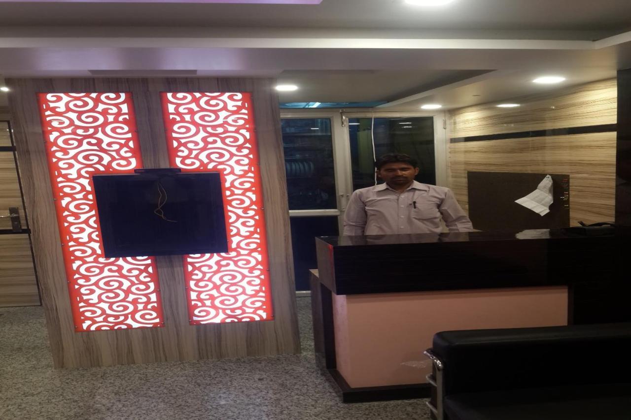 Oyo 86669 Arnav Residency Hotel Nova Deli Exterior foto